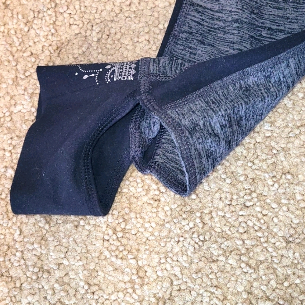 Lot of athletic leggings - Picture 6 of 11